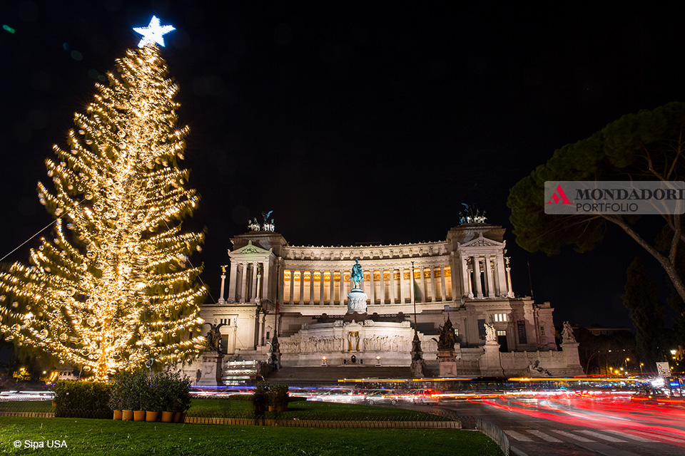 Vi ricordate Spelacchio?A Roma l'albero di Natale dell'anno scorso era stato soprannominato così per il suo aspetto non proprio rigoglioso. Quest'anno l'albero di Natale della capitale sarà sponsorizzato da Nerflix. 