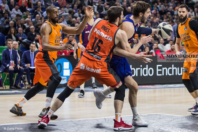 Madrid, Spagna - Ante Tomic durante la vittoria dell'FC Barcelona Lassa sul Valencia Basket Club (86 - 79) nei quarti di finale di Copa del Rey. 